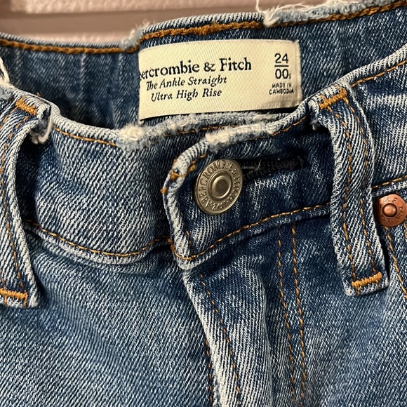 Abercrombie ankle straight ultra high rise 00short(24) jeans - Picture 4 of 4